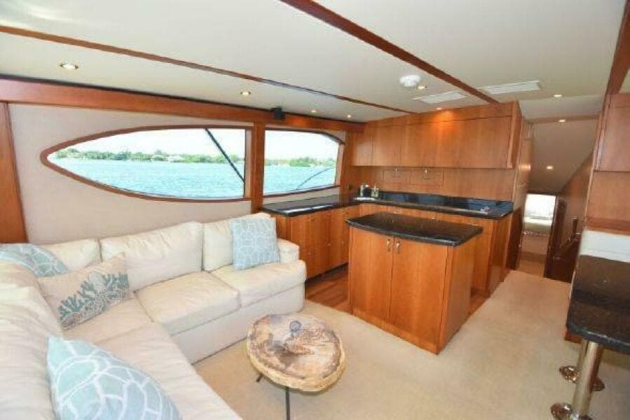 2013 Hatteras GT54