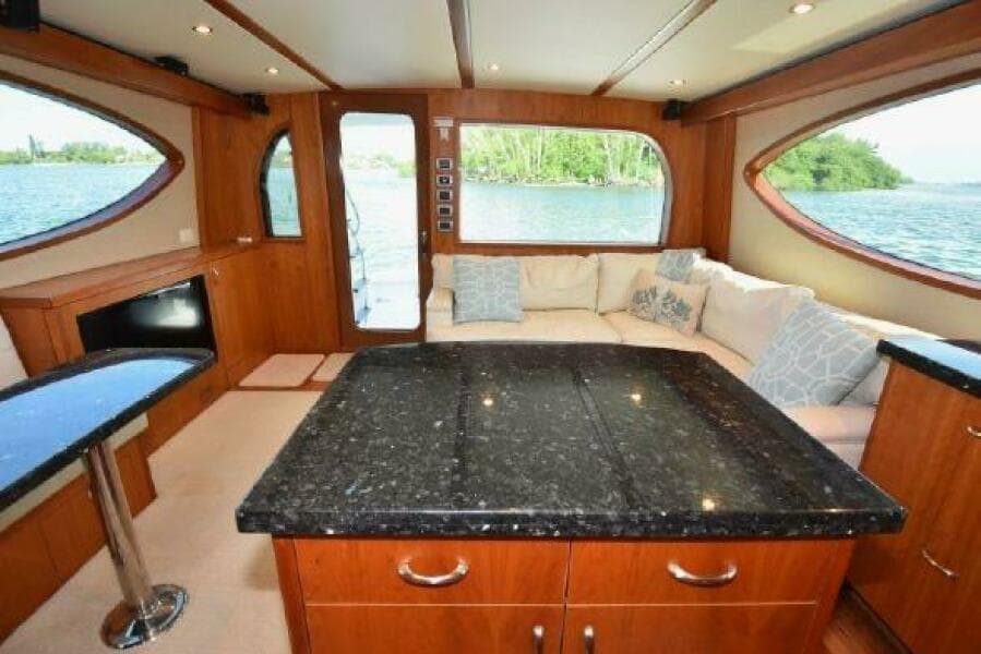 2013 Hatteras GT54