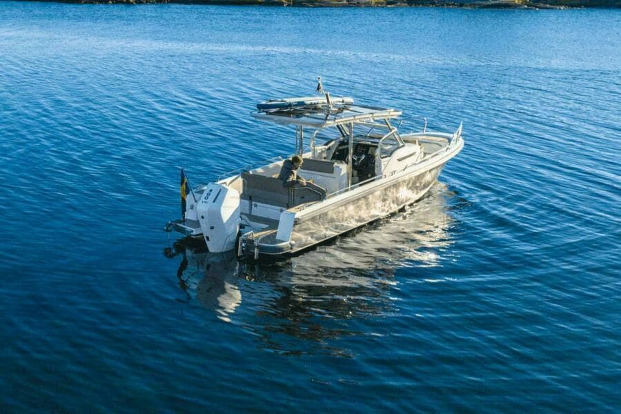2025 Nimbus Tender 9