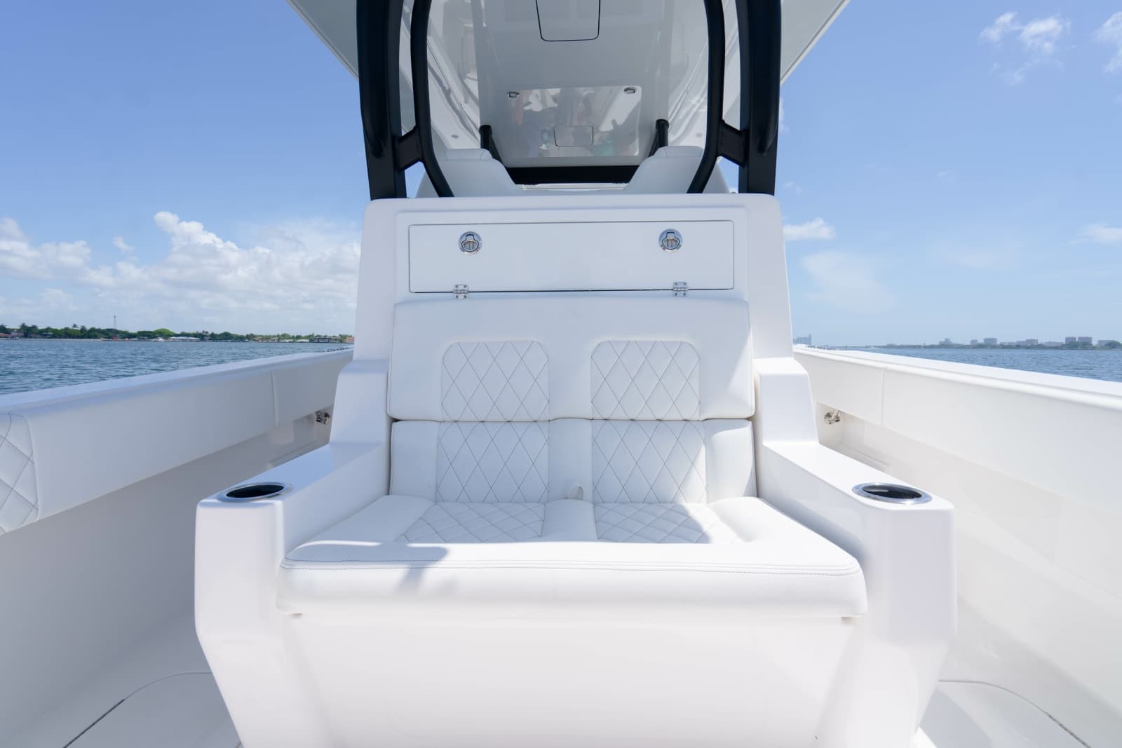 2027 Reef Runner 340