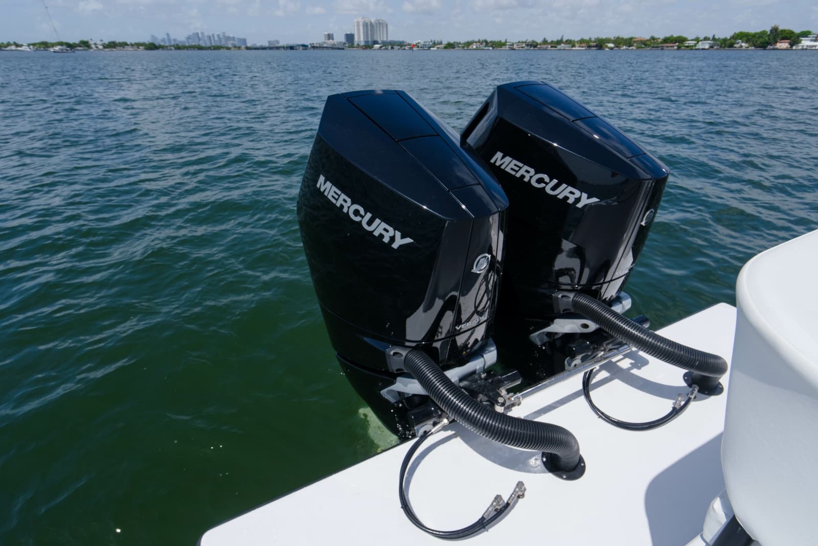 2027 Reef Runner 340