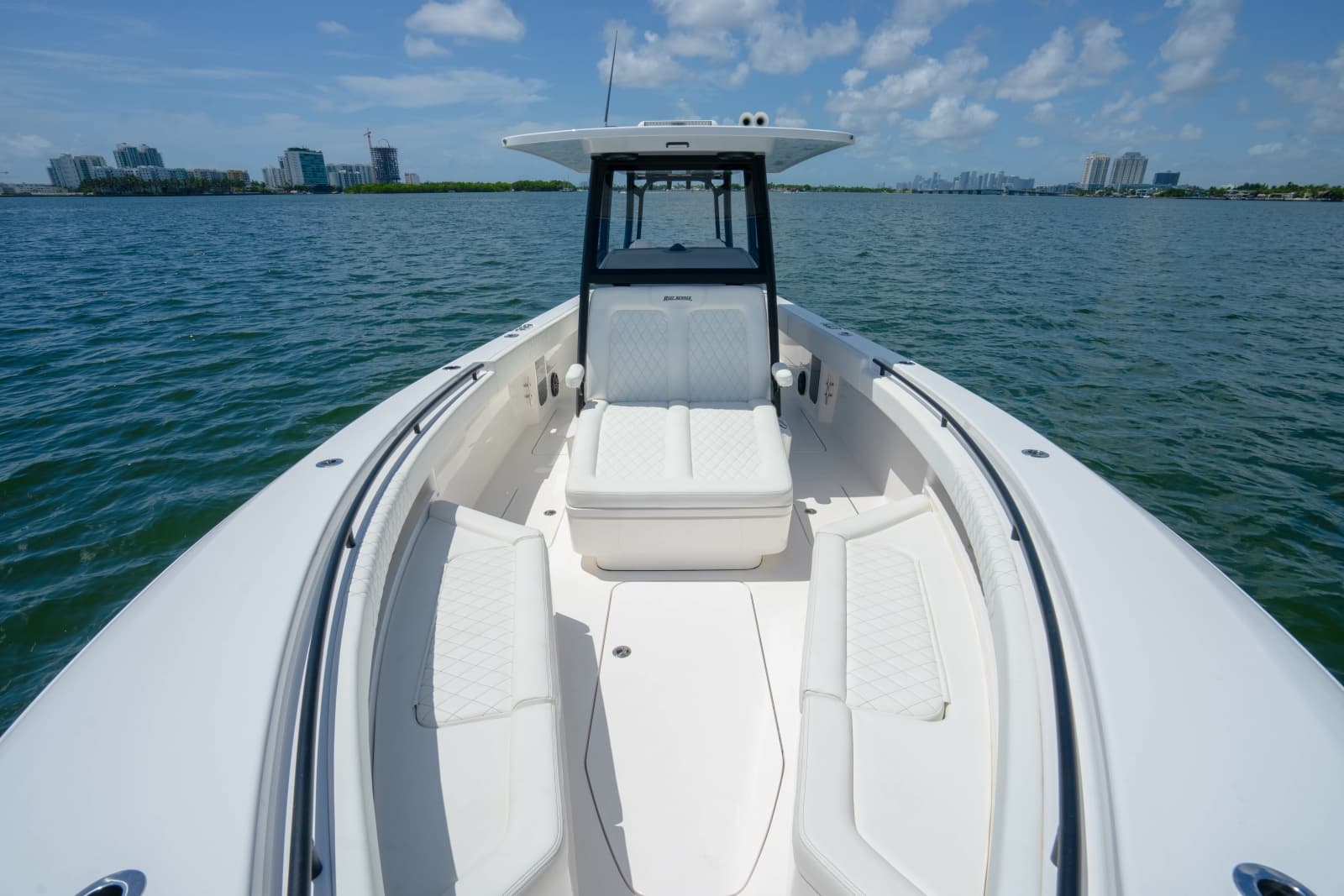 2027 Reef Runner 340