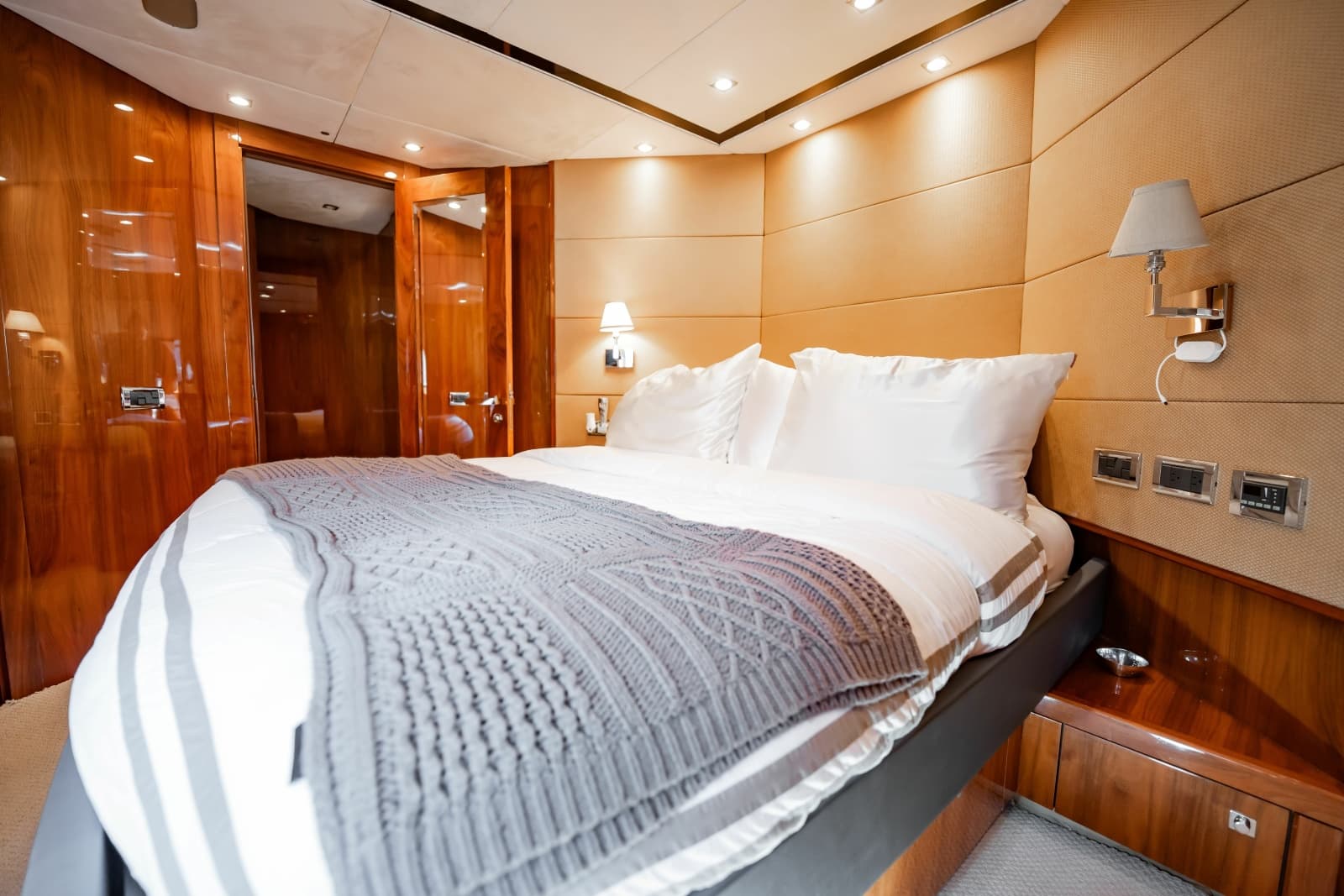 2010 Sunseeker 34 Metre Yacht