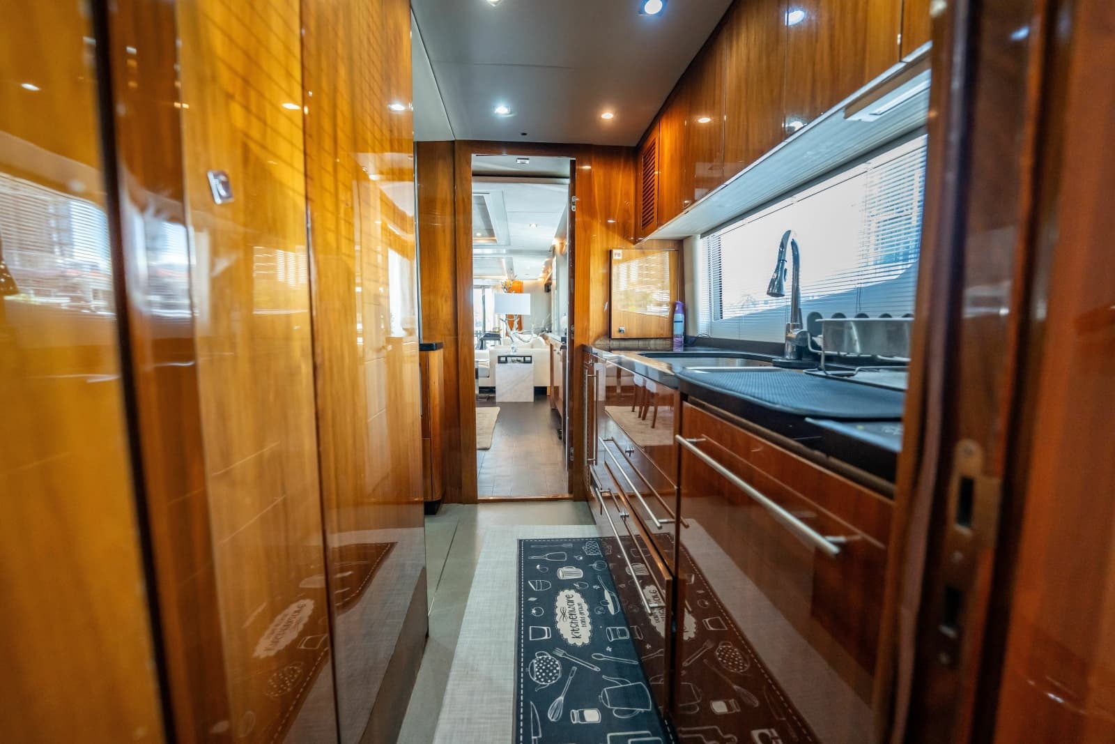 2010 Sunseeker 34 Metre Yacht