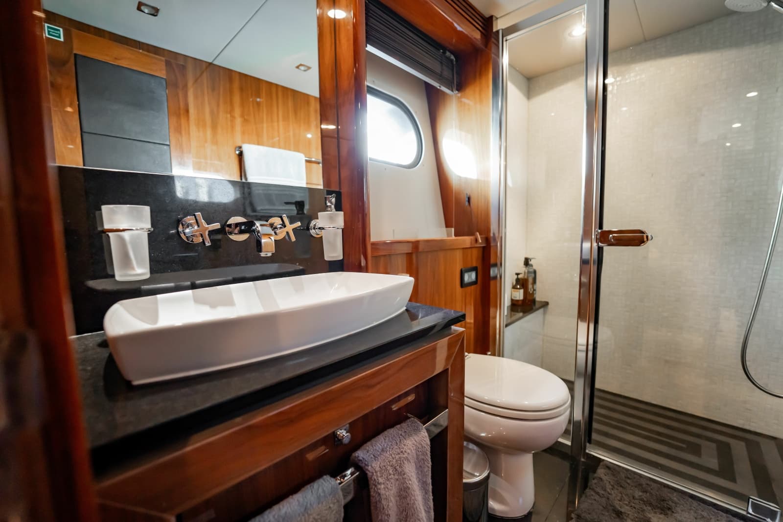 2010 Sunseeker 34 Metre Yacht