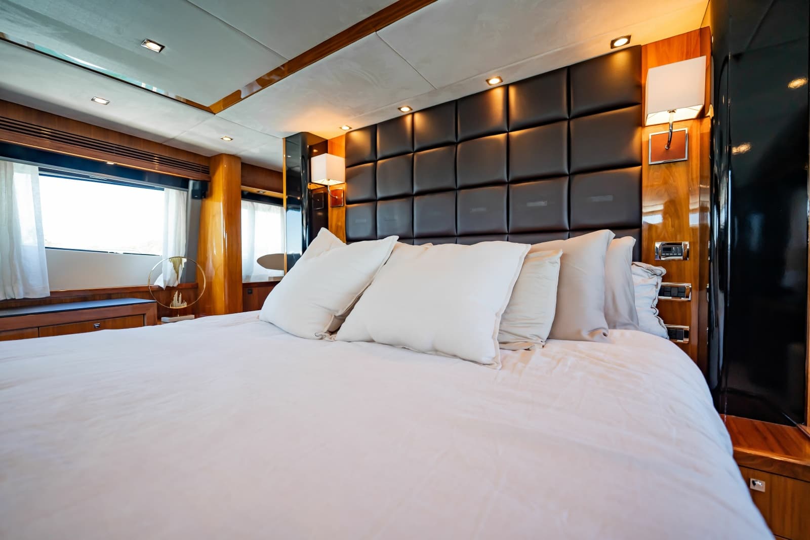2010 Sunseeker 34 Metre Yacht