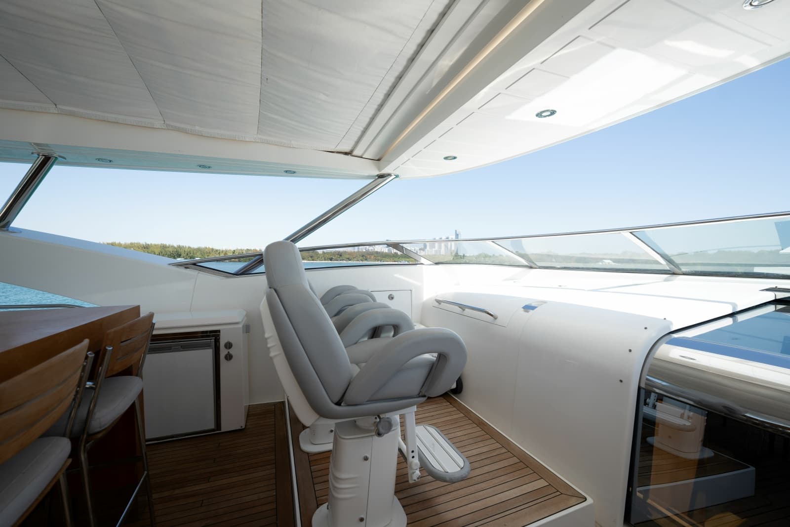 2010 Sunseeker 34 Metre Yacht
