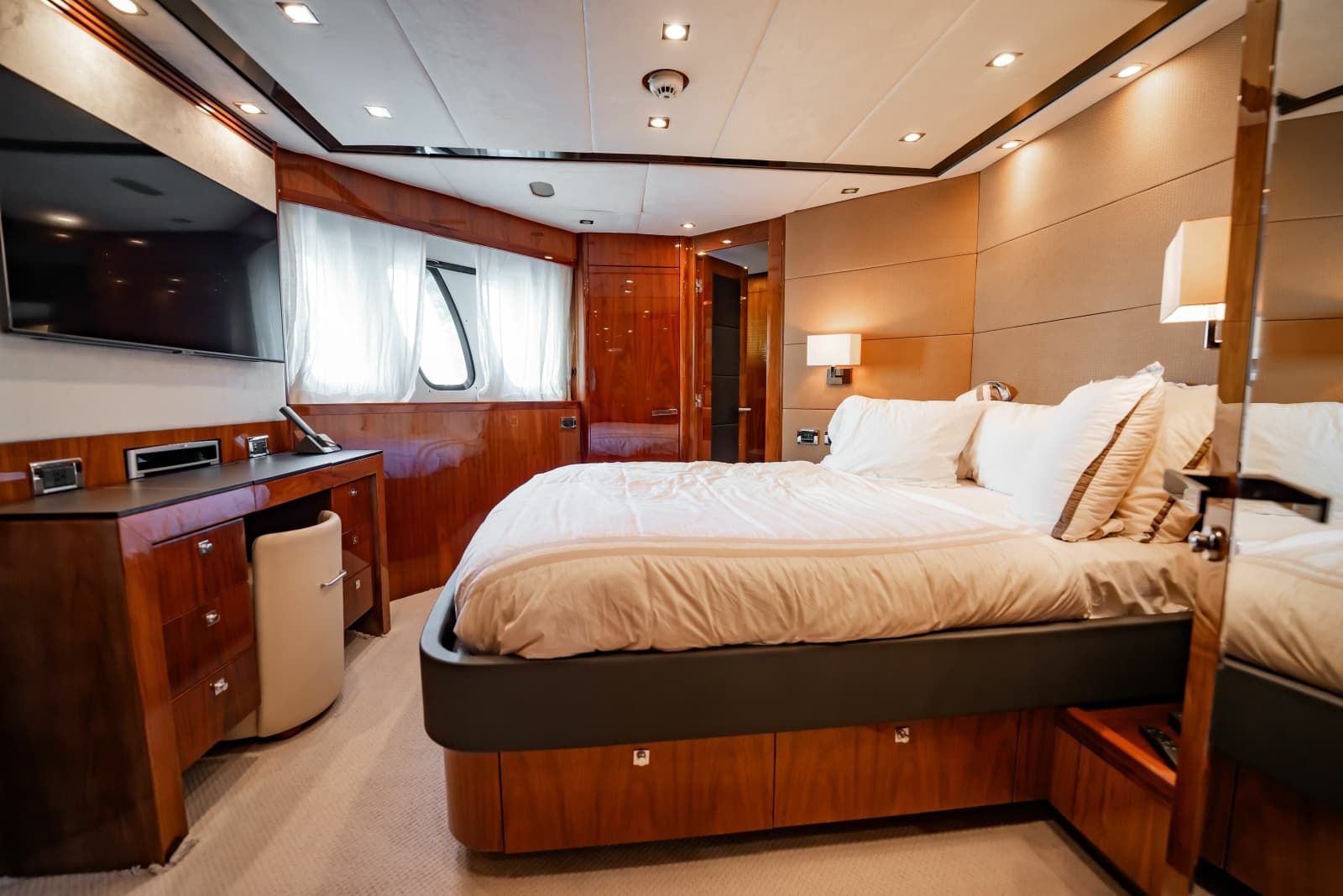 2010 Sunseeker 34 Metre Yacht