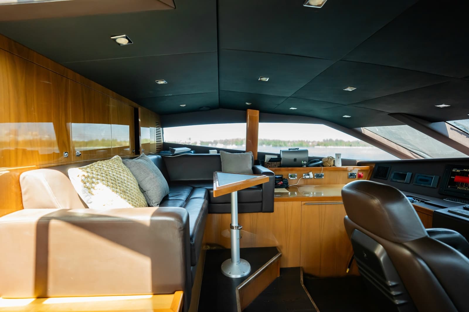 2010 Sunseeker 34 Metre Yacht