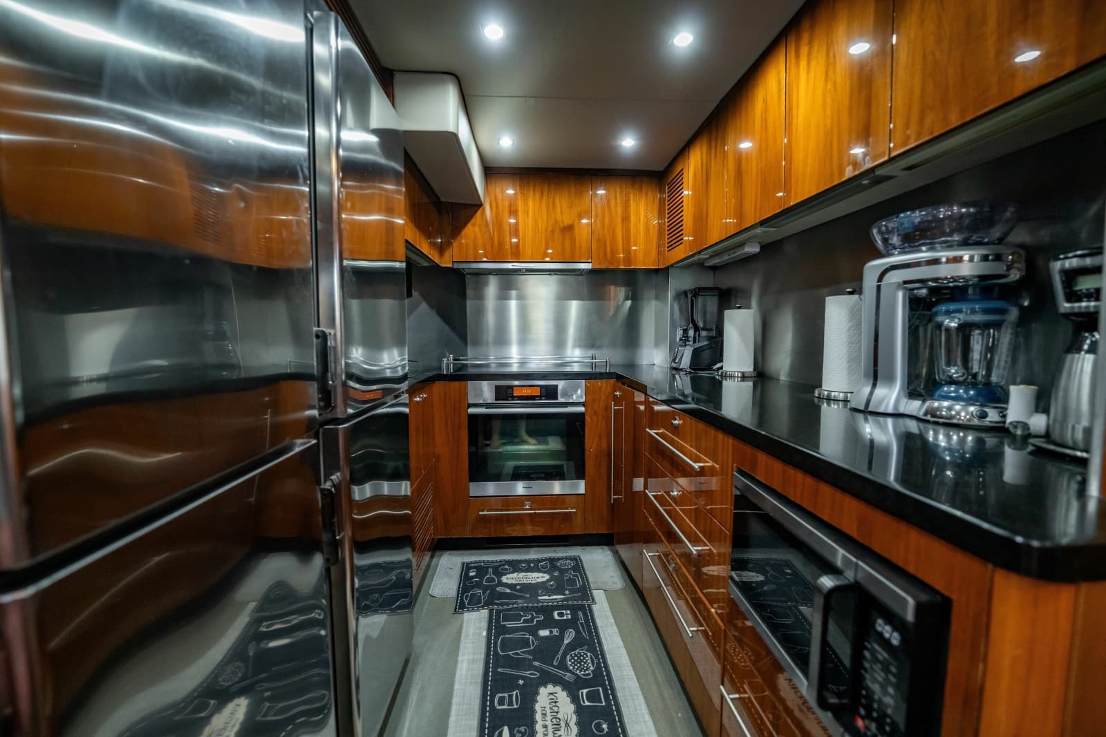 2010 Sunseeker 34 Metre Yacht