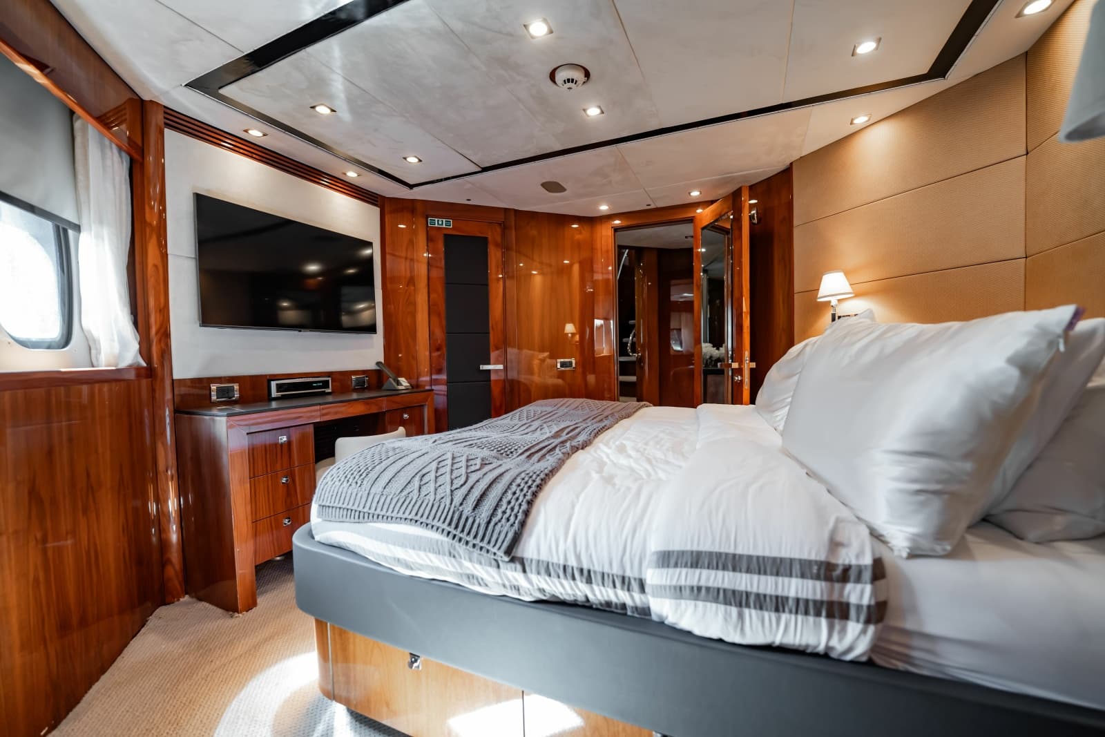 2010 Sunseeker 34 Metre Yacht
