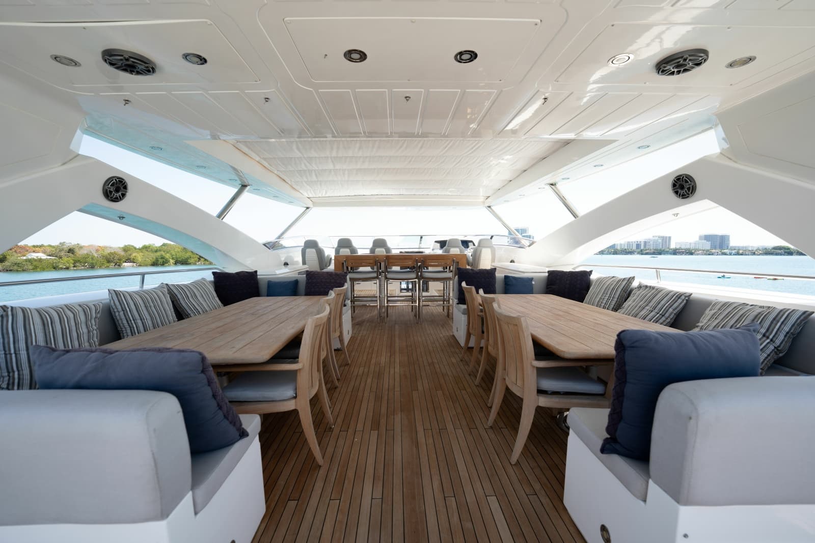 2010 Sunseeker 34 Metre Yacht