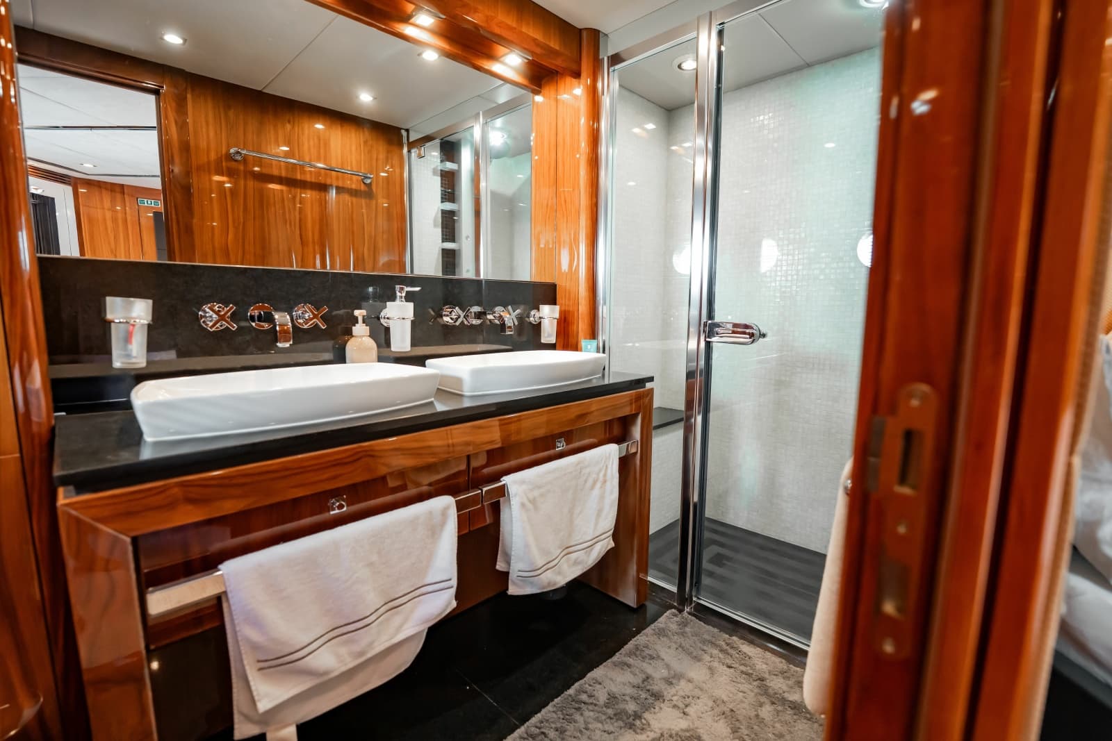 2010 Sunseeker 34 Metre Yacht