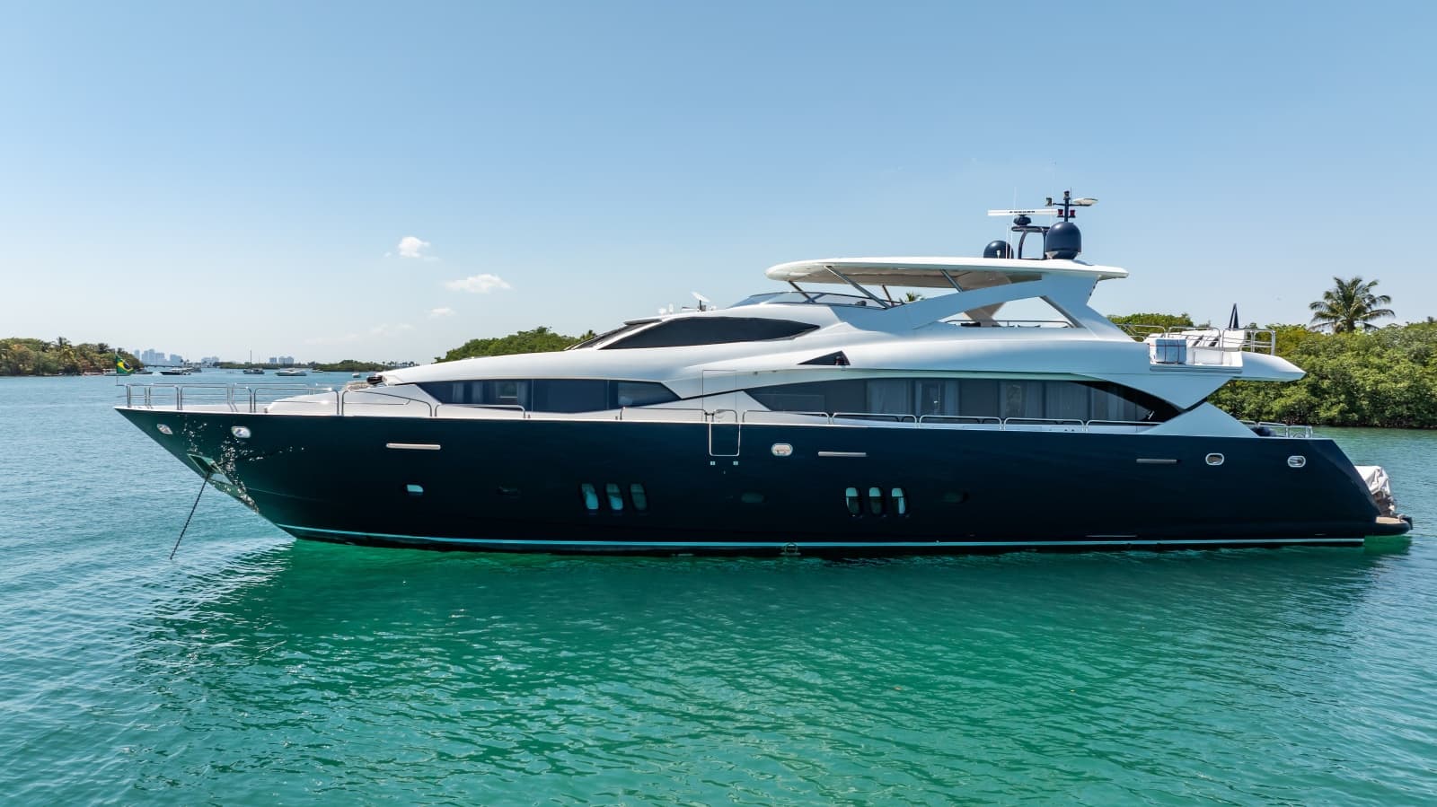2010 Sunseeker 34 Metre Yacht