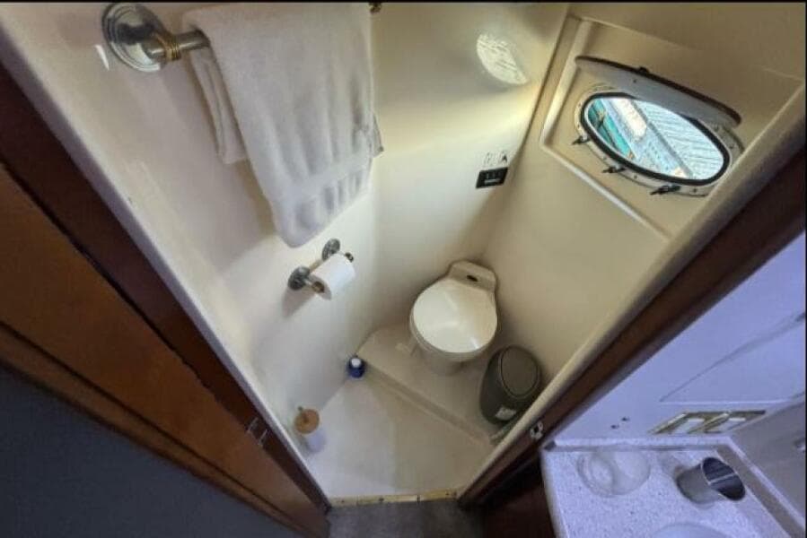 1998 Carver 530 Voyager