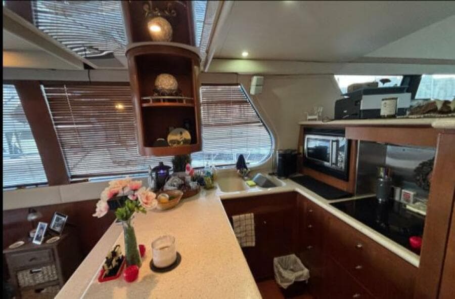 1998 Carver 530 Voyager