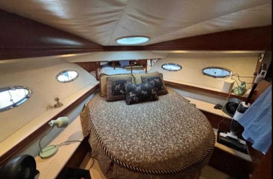 1998 Carver 530 Voyager