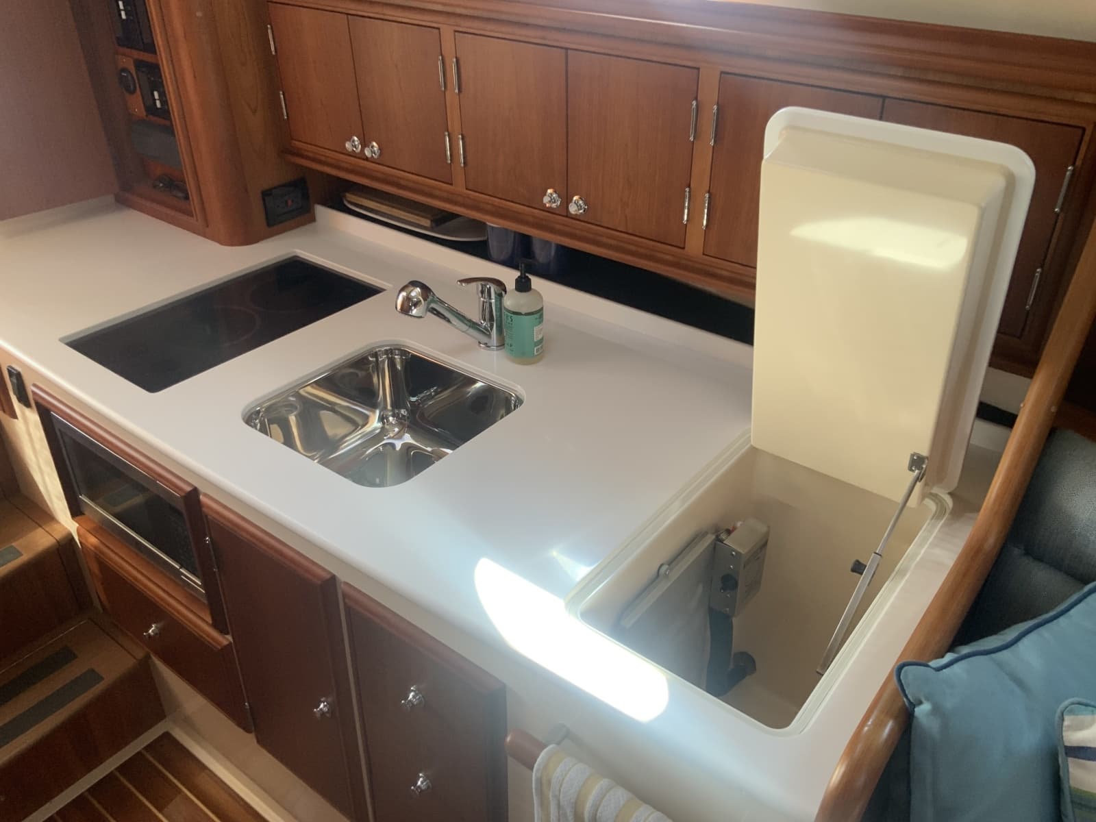 2019 Hinckley PB40