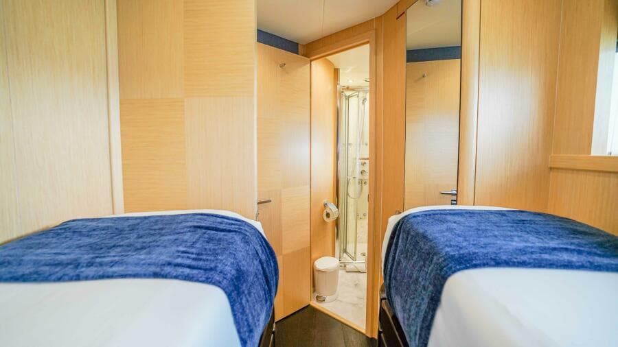2016 Sunseeker 75 Yacht
