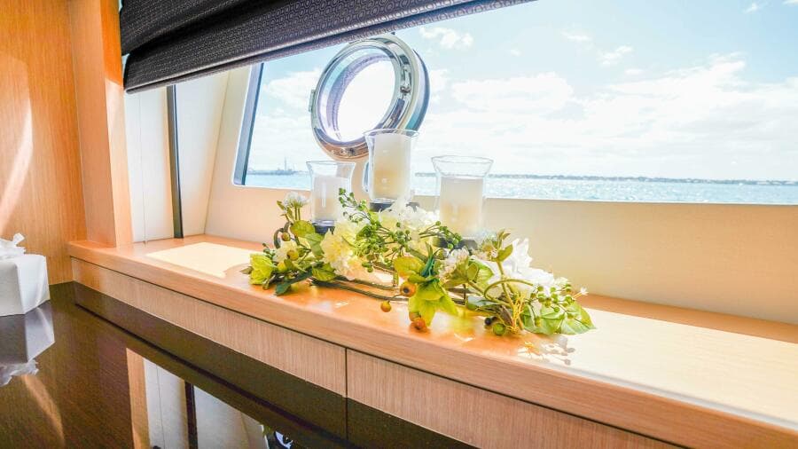 2016 Sunseeker 75 Yacht