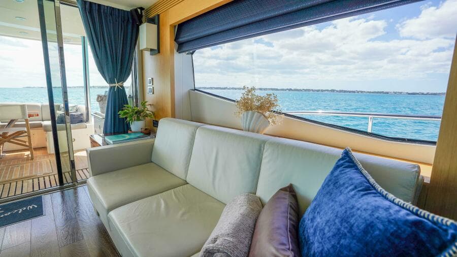 2016 Sunseeker 75 Yacht