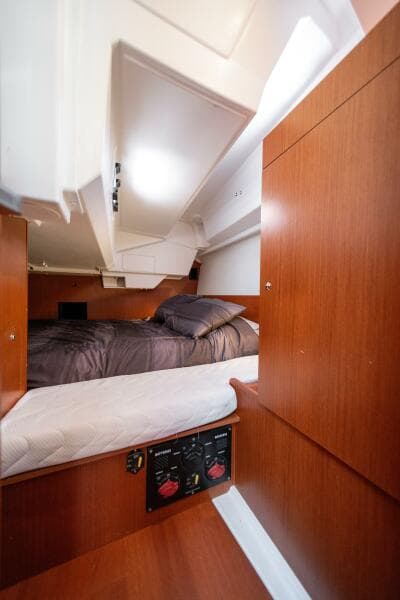 2019 Beneteau Oceanis 38.1