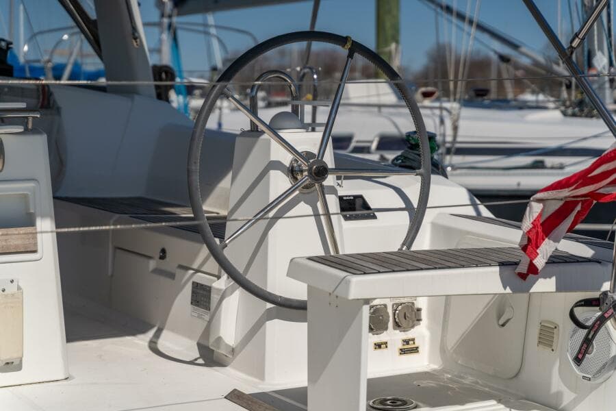 2019 Beneteau Oceanis 38.1