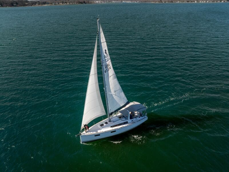 2019 Beneteau Oceanis 38.1
