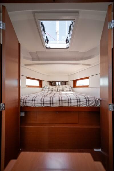 2019 Beneteau Oceanis 38.1