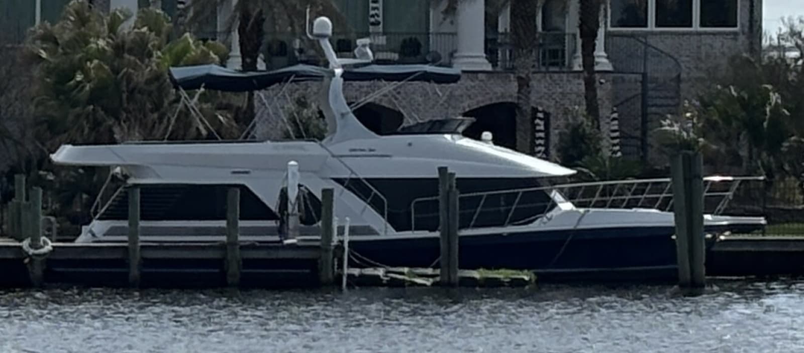 2007 Bluewater 5200