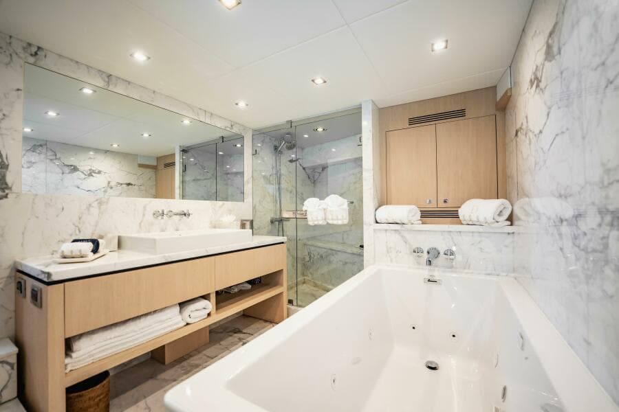 2011 Sunseeker 34 Metre Yacht