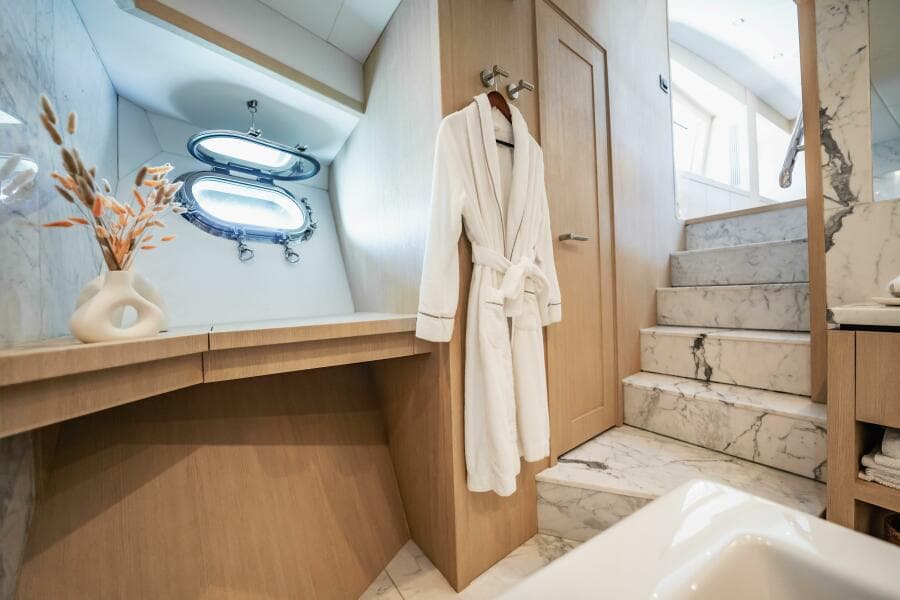 2011 Sunseeker 34 Metre Yacht