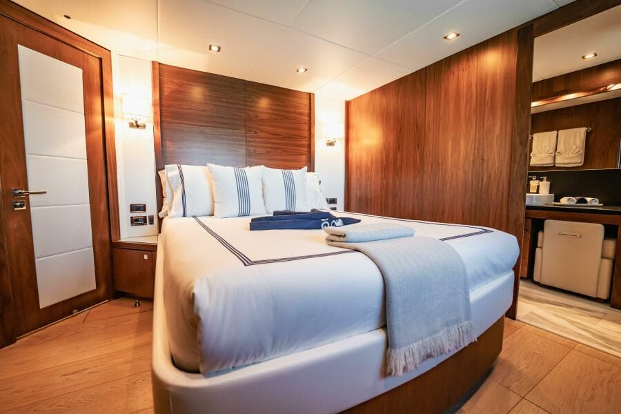 2011 Sunseeker 34 Metre Yacht