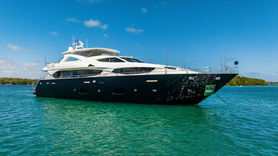2011 Sunseeker 34 Metre Yacht