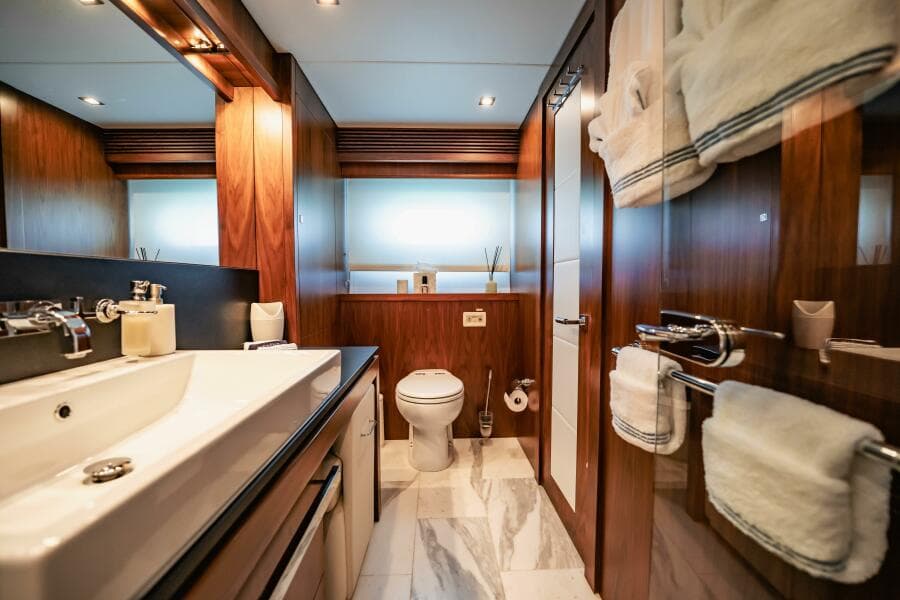 2011 Sunseeker 34 Metre Yacht