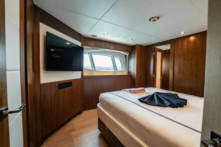 2011 Sunseeker 34 Metre Yacht