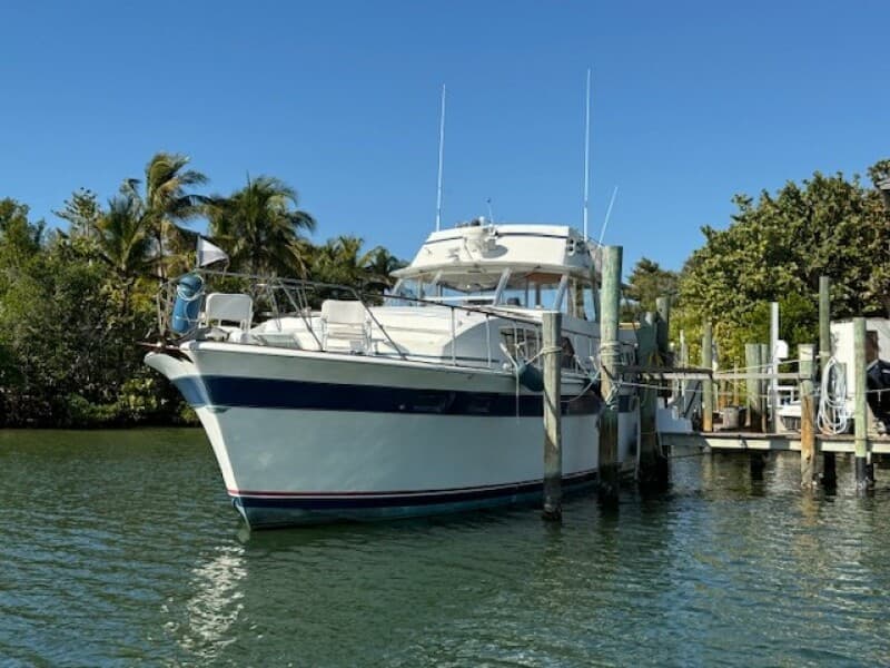 1972 Chris-Craft Commander Flush Deck