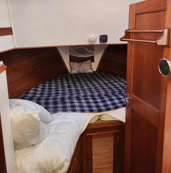 1991 Grand Banks 42 Classic