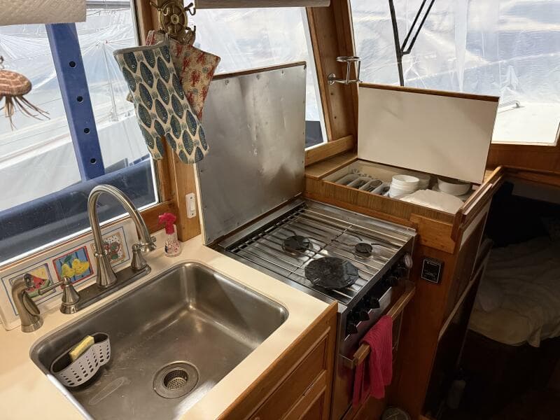 1991 Grand Banks 42 Classic