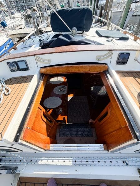 1986 Nauticat 40 Cutter Ketch Pilothouse