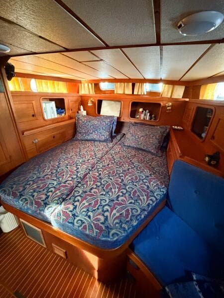 1986 Nauticat 40 Cutter Ketch Pilothouse