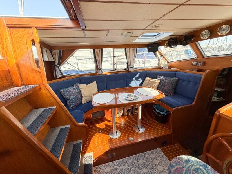 1986 Nauticat 40 Cutter Ketch Pilothouse