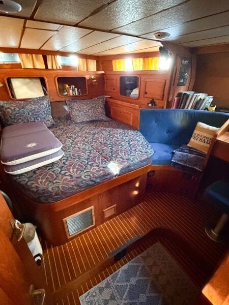 1986 Nauticat 40 Cutter Ketch Pilothouse