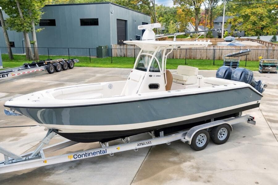 2017 Pursuit C 260 Center Console