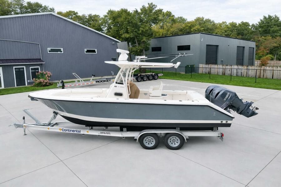 2017 Pursuit C 260 Center Console