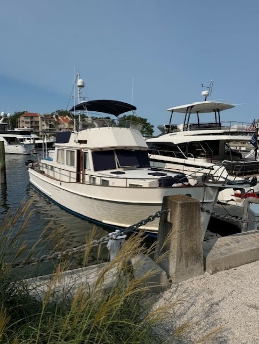 1990 Grand Banks Classic