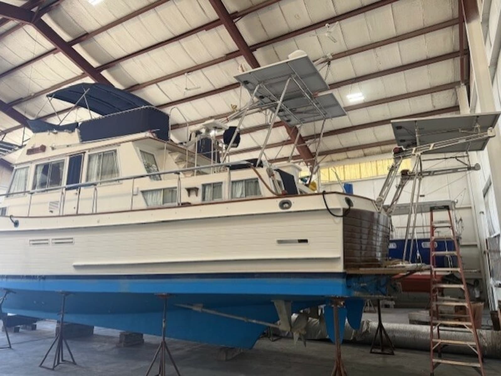 1990 Grand Banks Classic