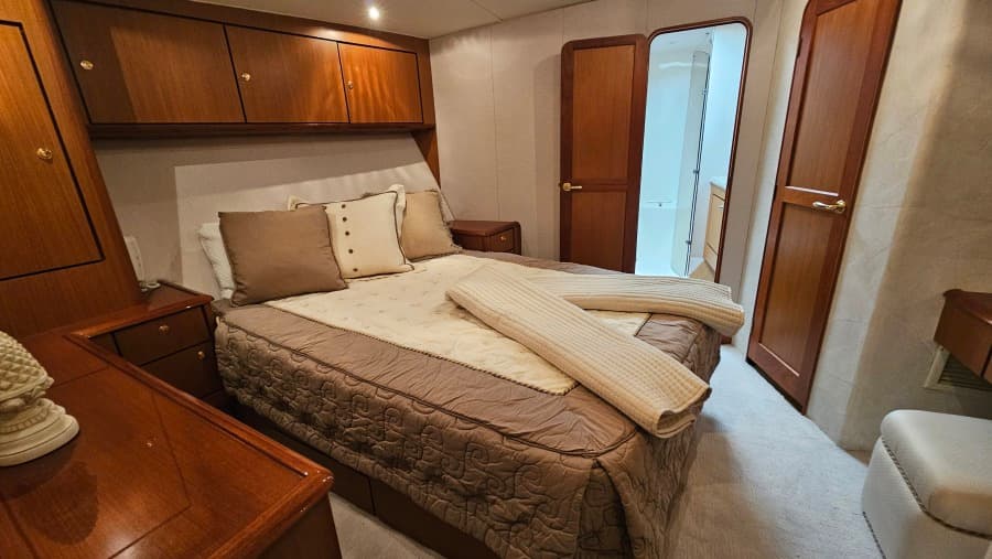 2000 Ocean Yachts 70 SUPER SPORT