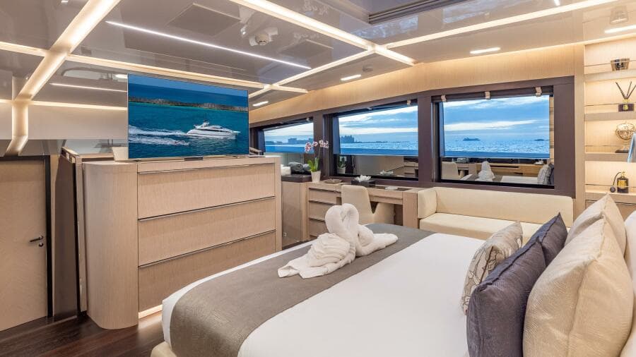 Master Stateroom Looking Forward To Starboard 