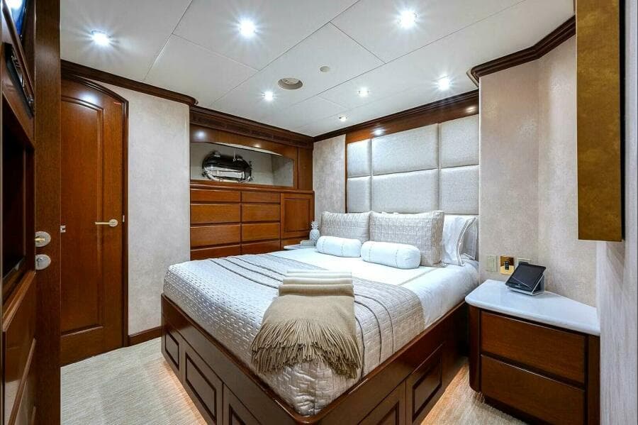 2000 Christensen Raised Pilothouse MY